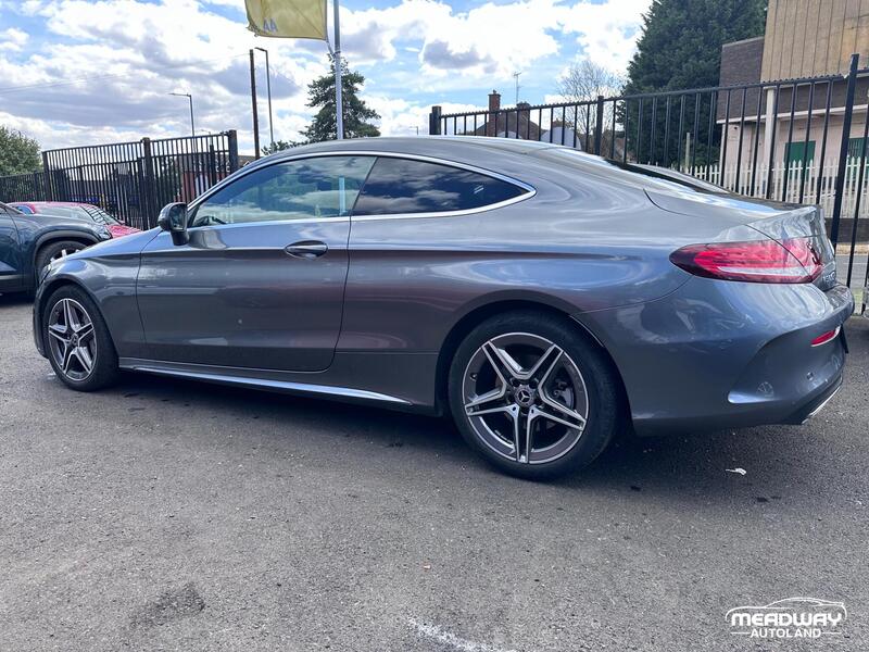 Mercedes-Benz C-Class view 4