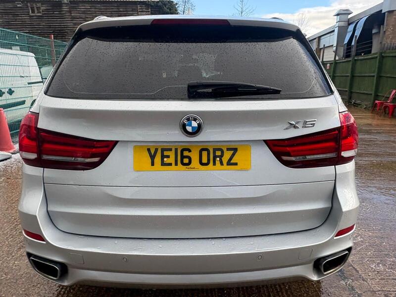 BMW X5 BMW X5 view 4