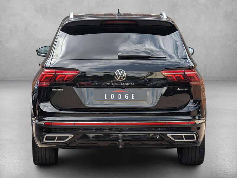 Volkswagen Tiguan Allspace view 6
