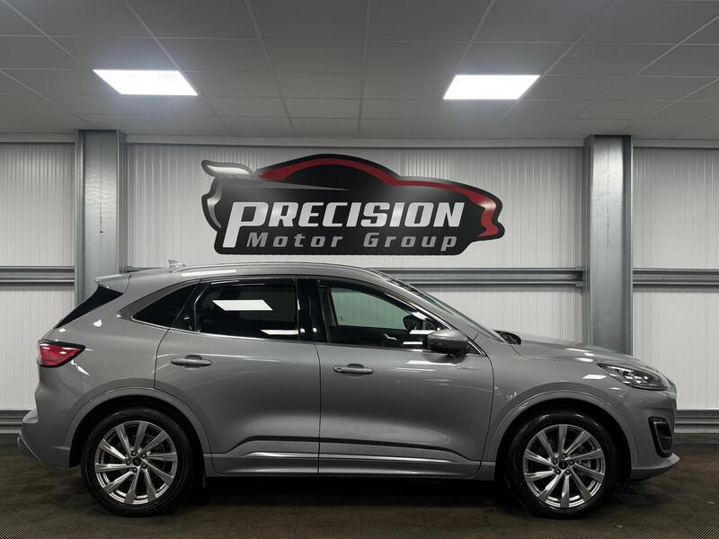 Ford Kuga view 3