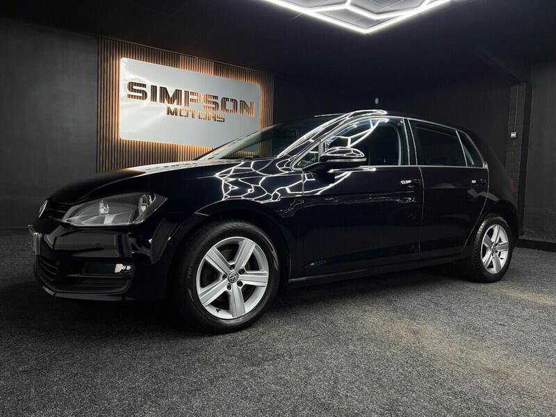 Volkswagen Golf view 2