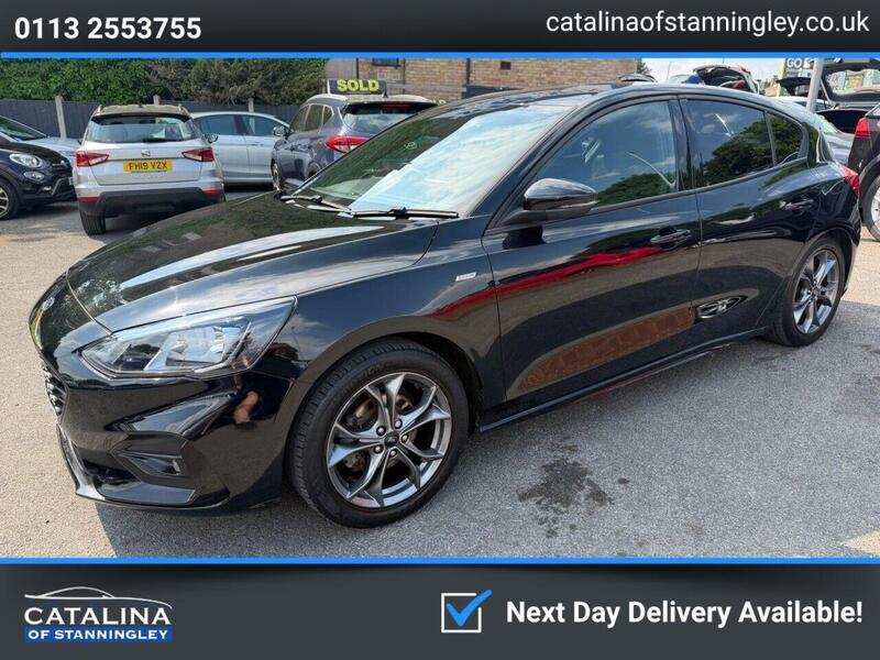 Ford Focus view 3