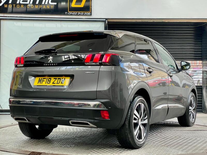 Peugeot 3008 view 4