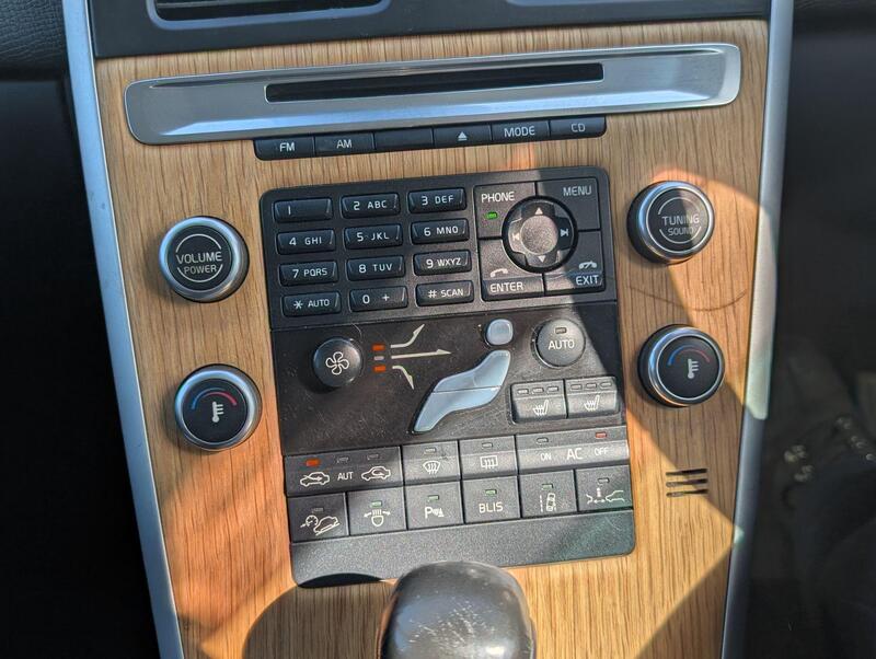 Volvo XC60 view 19