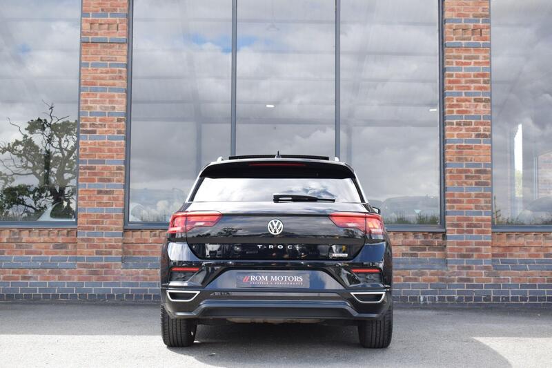 Volkswagen T-Roc view 6
