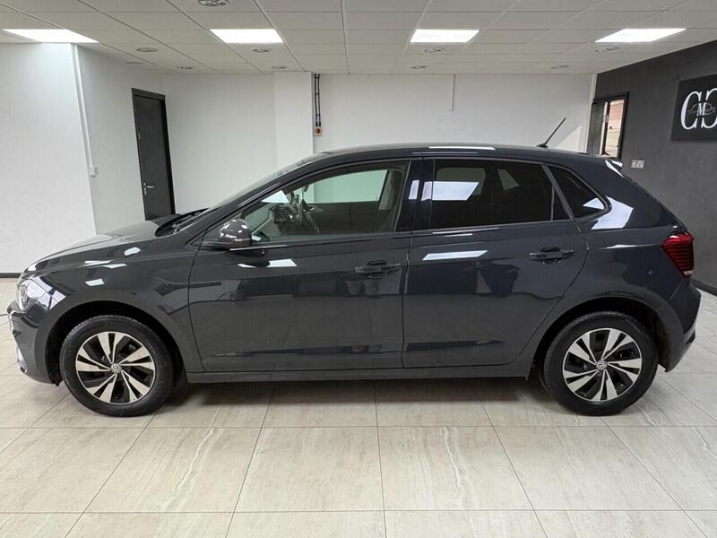 Volkswagen Polo view 6
