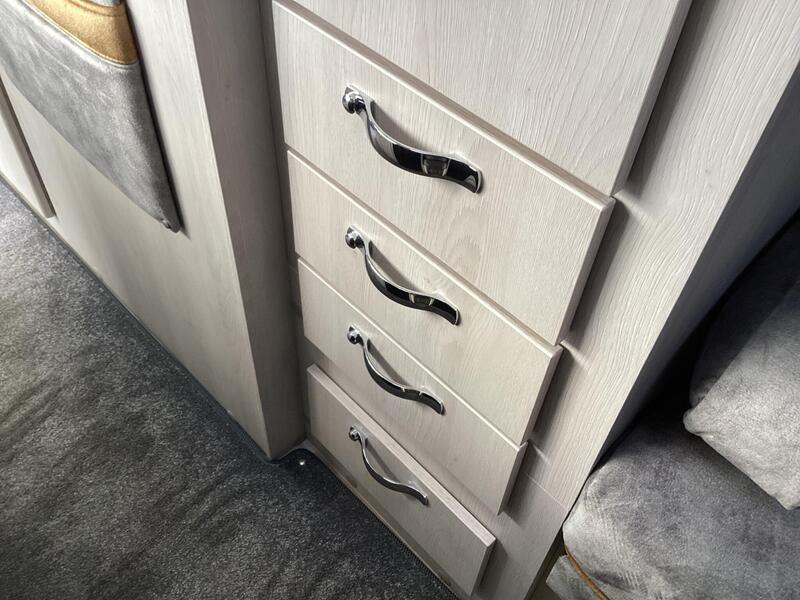 Auto-Sleepers Warwick XL — image 28