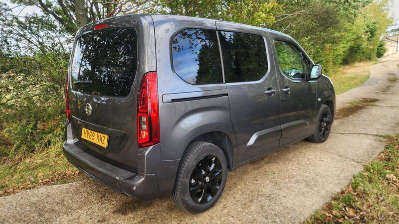 2019 Vauxhall Combo Life — photo 14