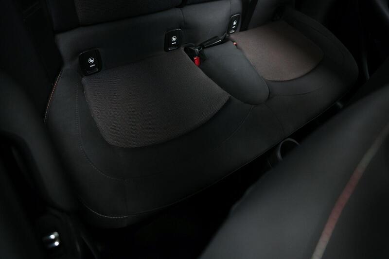 Mini Hatch view 14