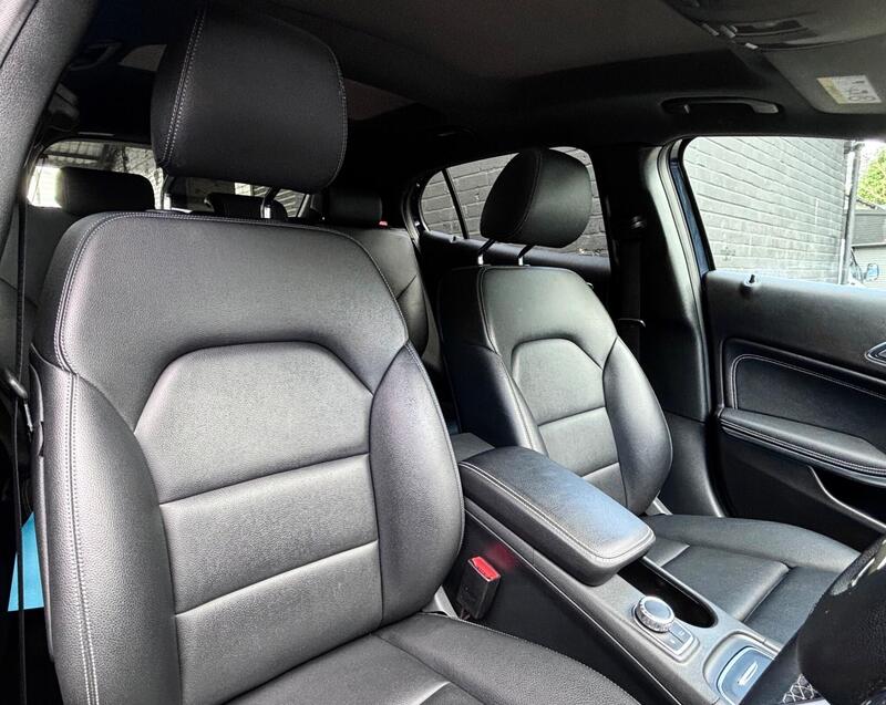 Mercedes-Benz Gla view 3