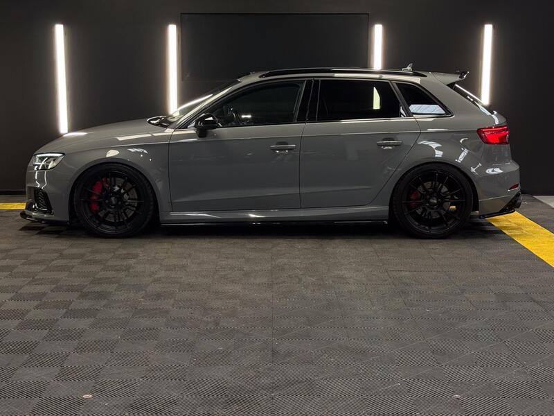Audi Audi RS3 view 3