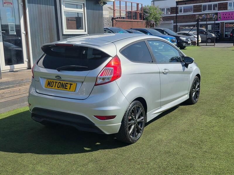 Ford Fiesta view 7