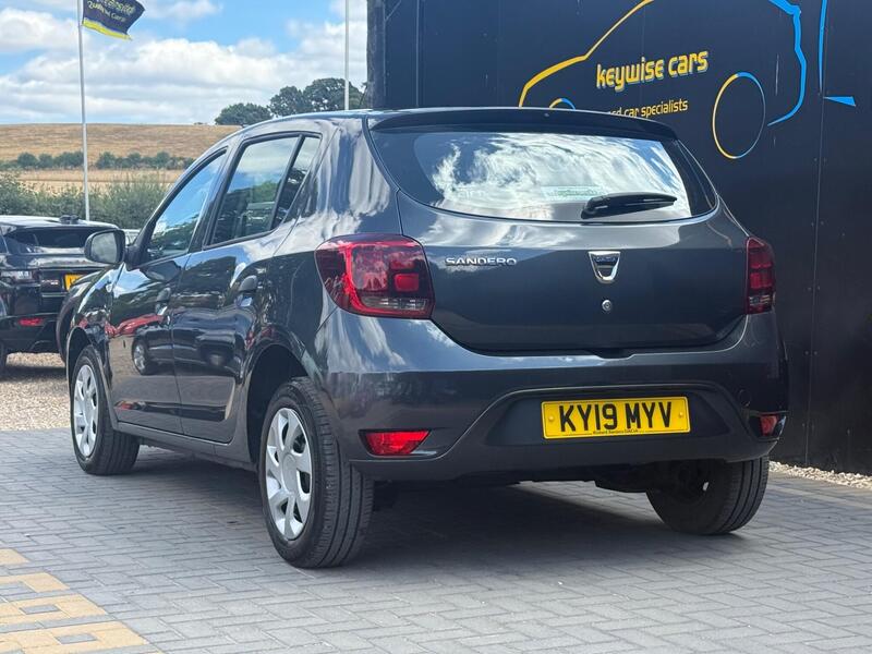 Dacia Sandero view 3