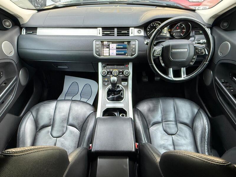 Land Rover Range Rover Evoque view 4