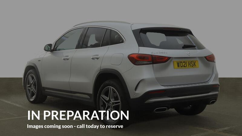 Mercedes-Benz GLA view 3