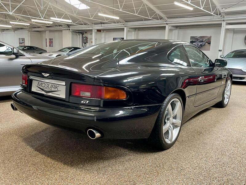 Aston Martin DB7 view 3