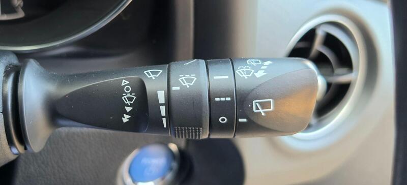 Toyota Auris 1.8 VVT-h Icon Tech CVT Euro 6 (s/s) 5dr thumbnail 34