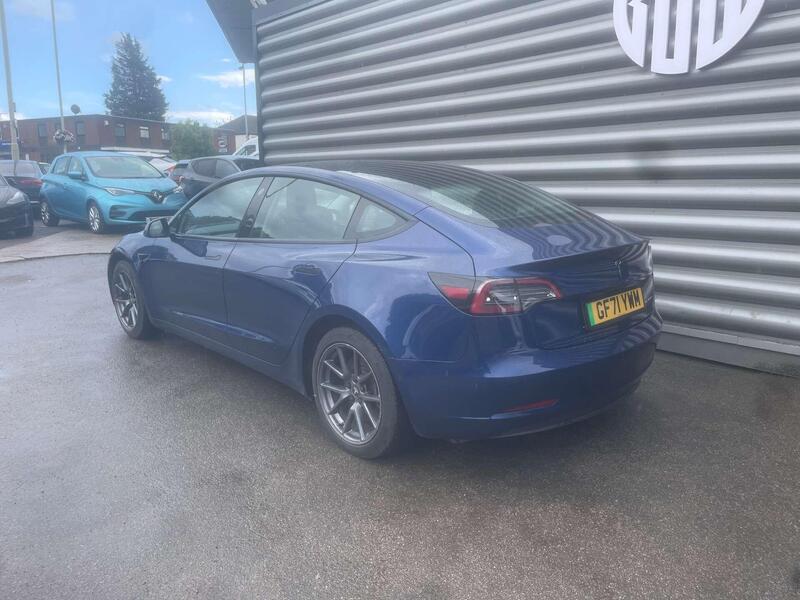 Tesla Model 3 view 4