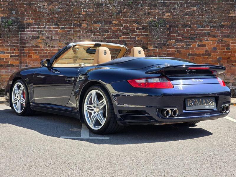 Porsche 911 view 3