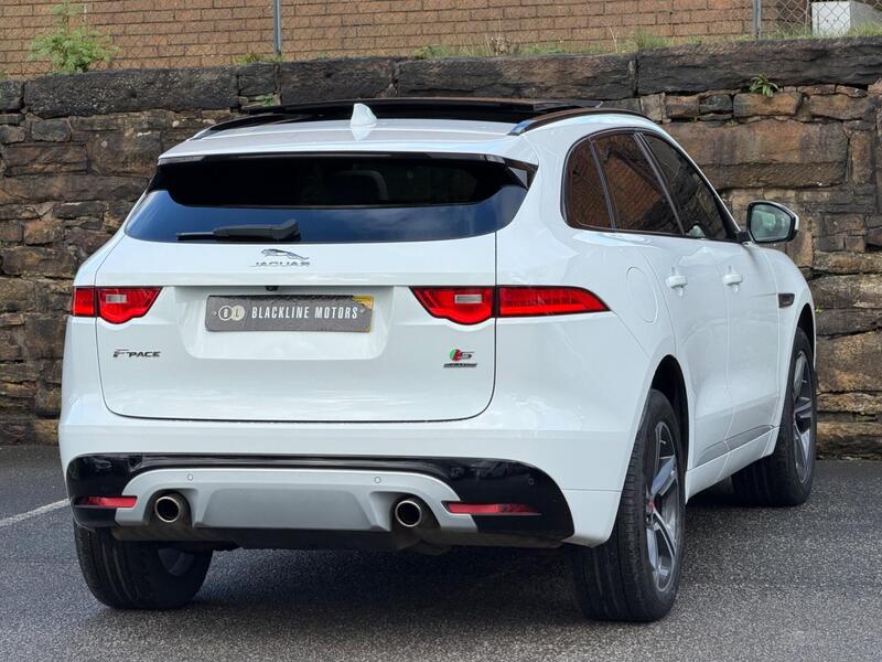 Jaguar F-Pace view 7