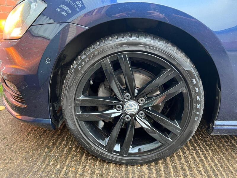 Volkswagen Golf view 28
