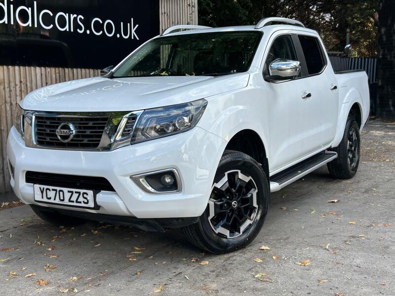 Nissan Navara view 2