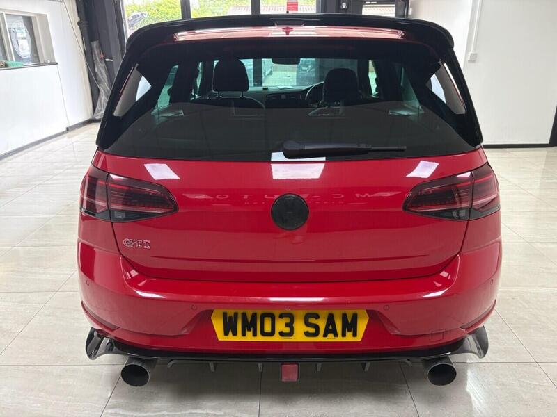 Volkswagen Golf view 4