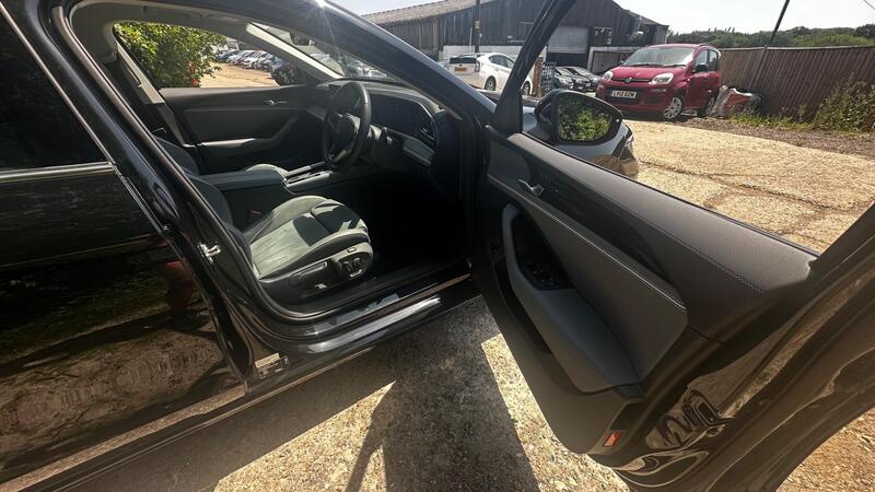 2025 Volkswagen Passat — photo 20