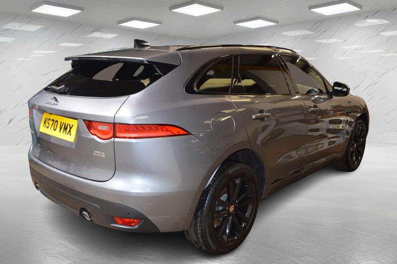 Jaguar F-Pace view 5