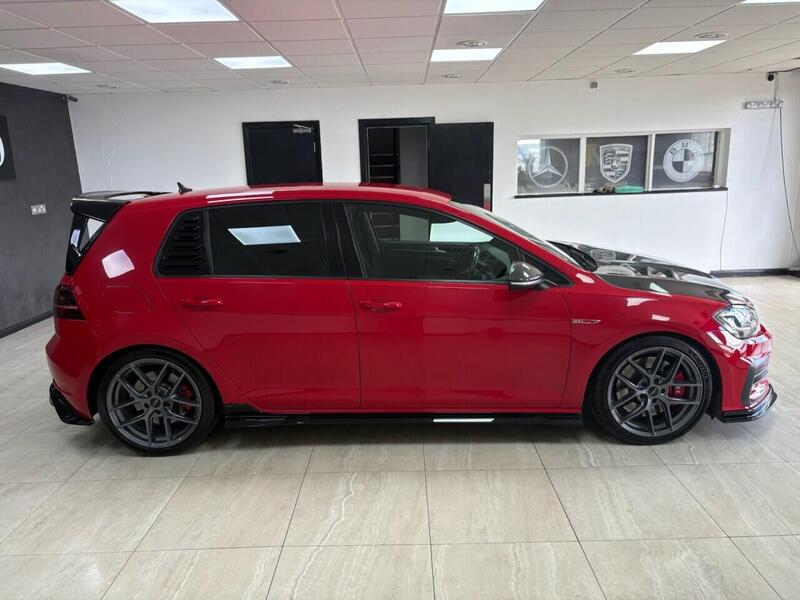 Volkswagen Golf view 2