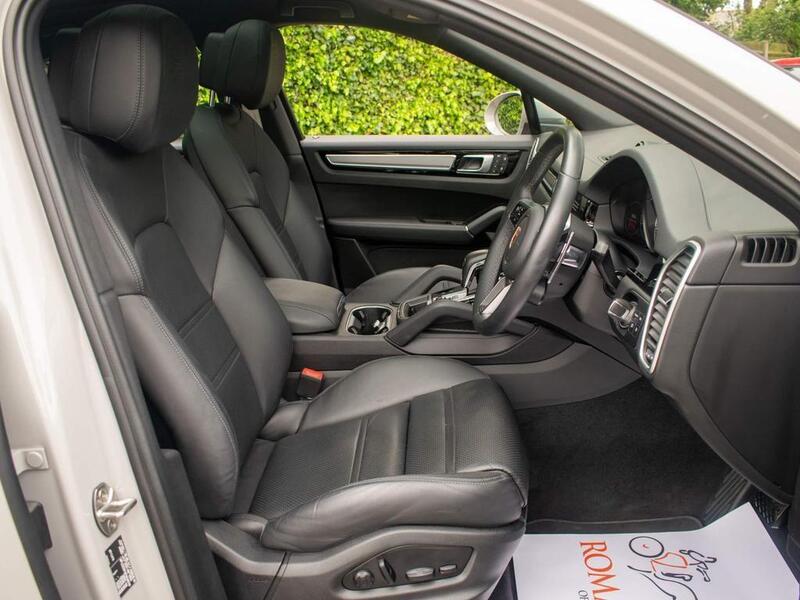 Porsche Cayenne view 4