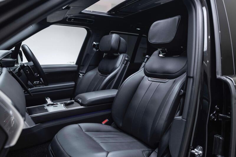 Land Rover Range Rover view 3