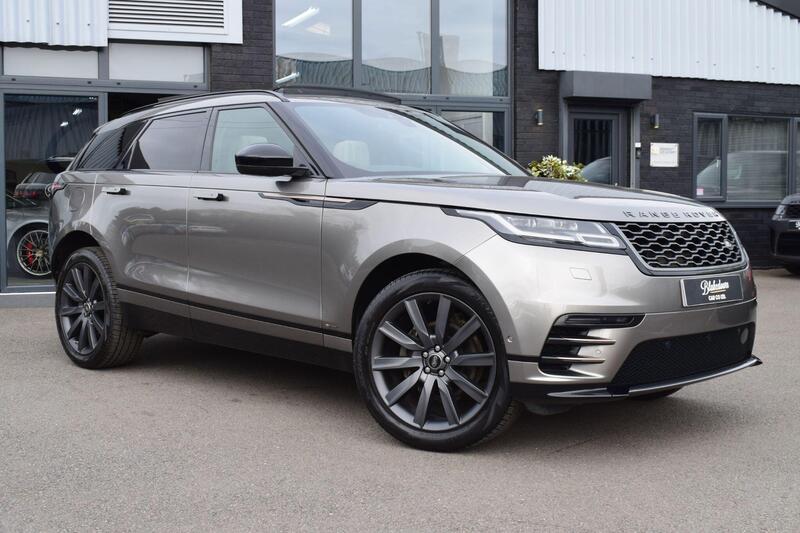 Land Rover Range Rover Velar view 3