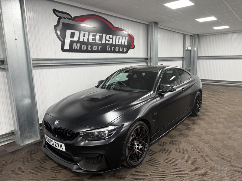 BMW M4 view 4