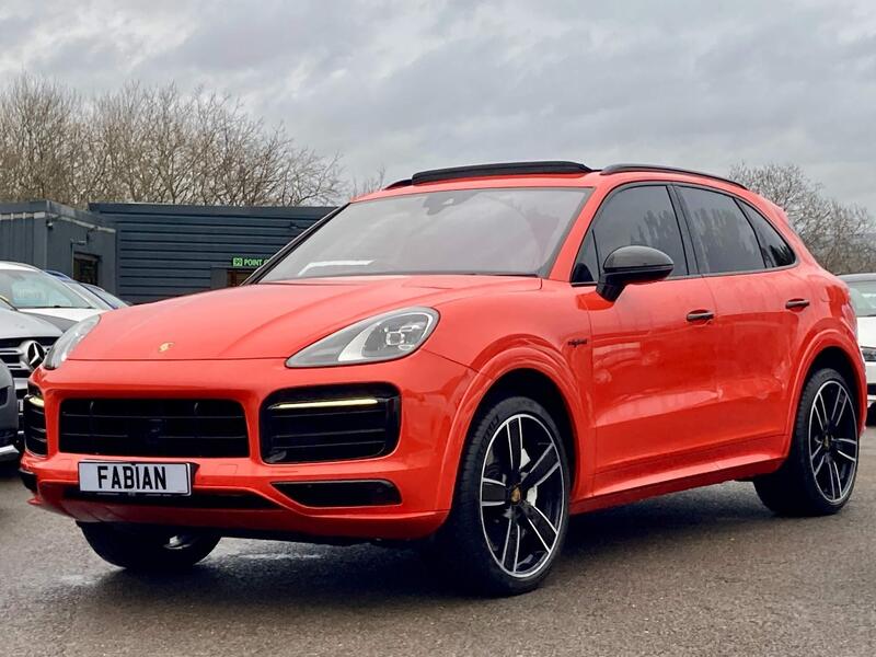 Porsche Cayenne view 3