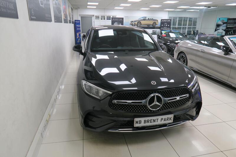 Mercedes-Benz Mercedes-Benz GLC view 3