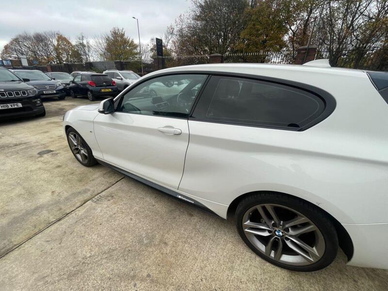 BMW 1 Series view 22
