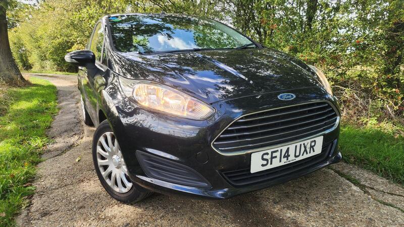 2014 Ford Fiesta — photo 18