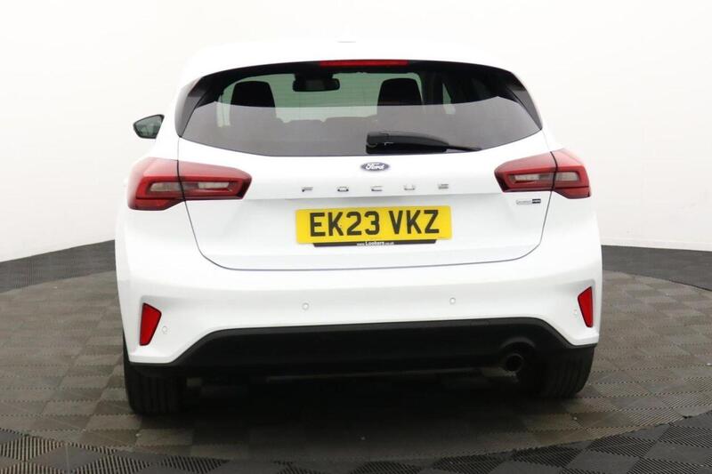Ford Focus view 5