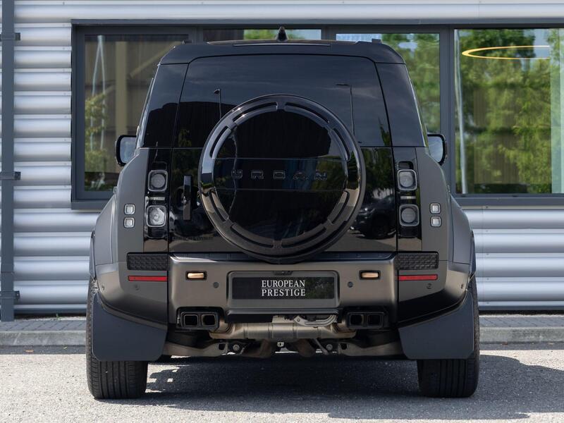 Land Rover Defender view 4