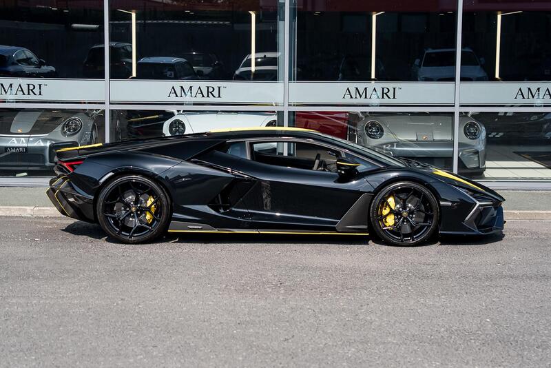 Lamborghini Revuelto view 2