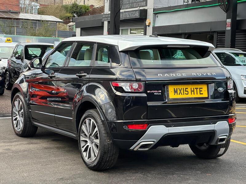 Land Rover Range Rover Evoque view 3