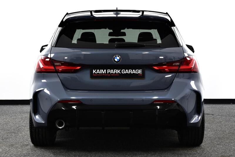 BMW 1 Series view 6