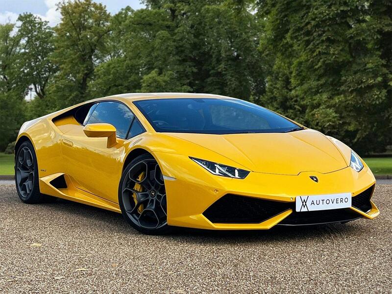 Lamborghini Huracan view 3