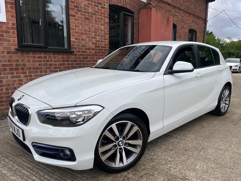 BMW 1 Series view 5