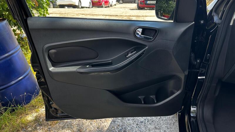 2017 Ford Ka+ — photo 28