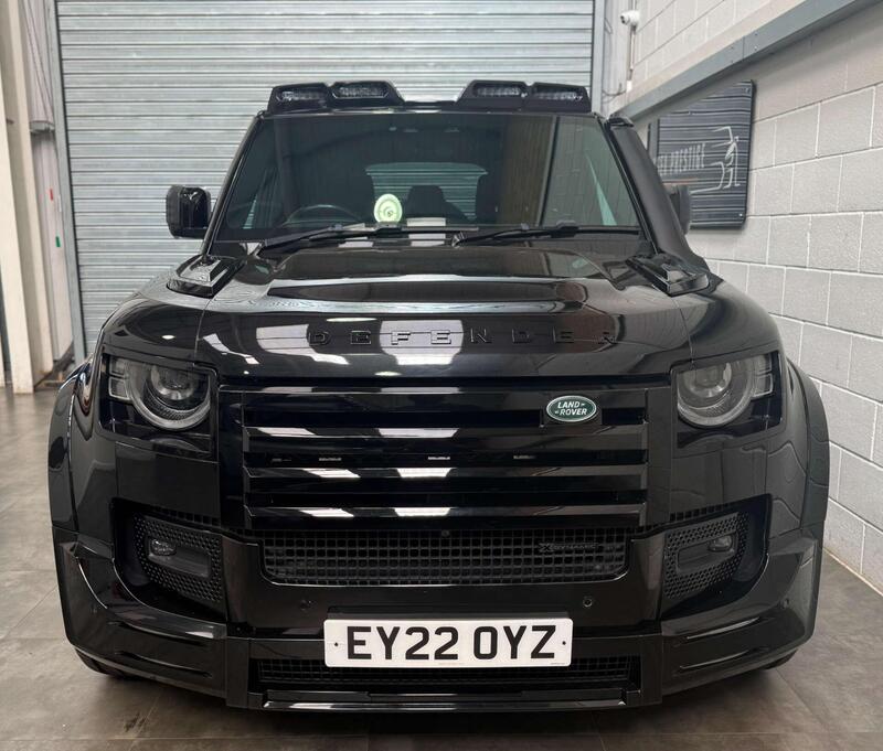 Land Rover Defender 110 view 2