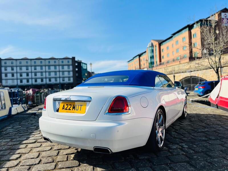 Rolls-Royce Dawn view 37