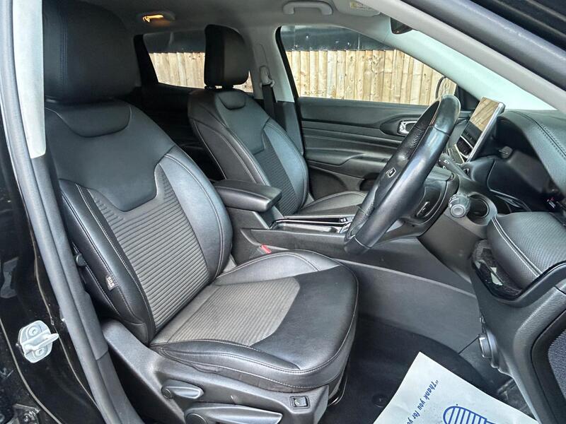 Jeep Compass view 3