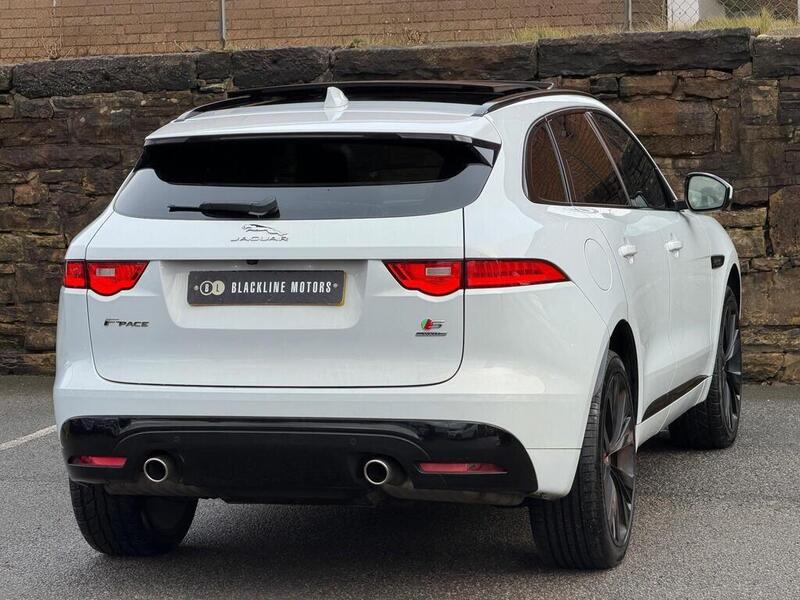 Jaguar F-Pace view 7